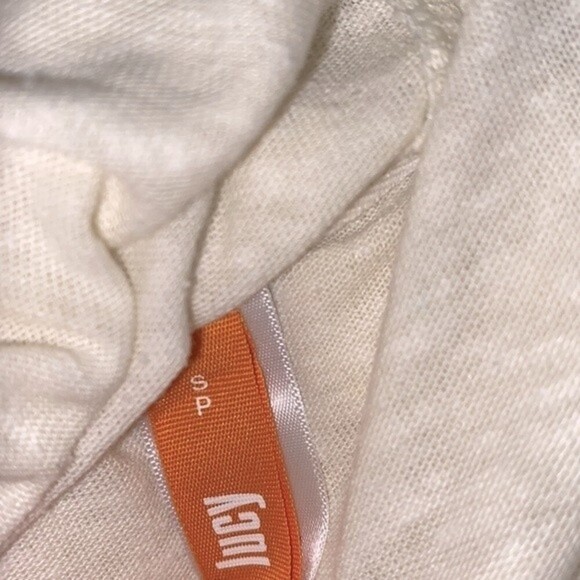 Lucy ivory color top size small - Picture 3 of 4